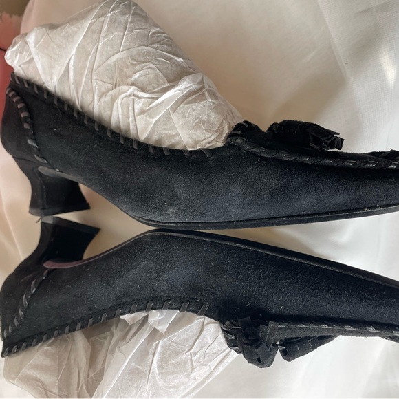 Stuart Weitzman Black Suede Kitten Heel - Picture 5 of 9